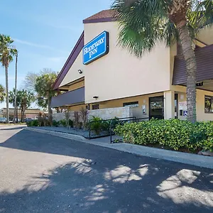** Inn Bay On Busch United States